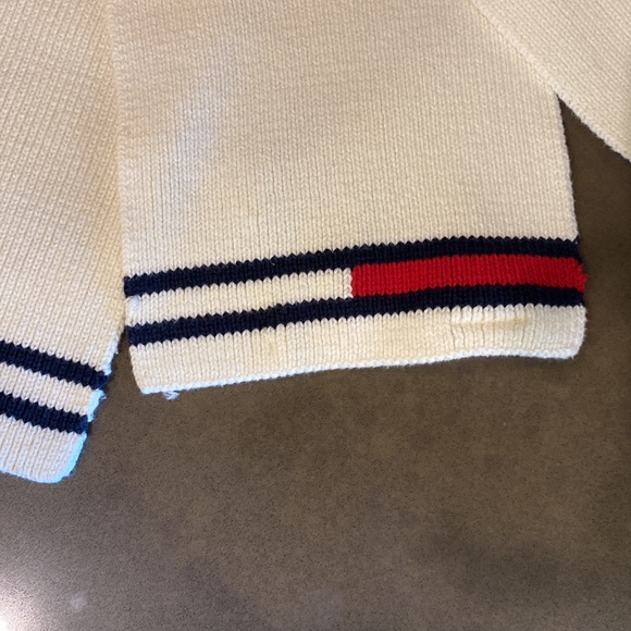 Vintage 2000s Tommy Hilfiger logo ivory knit scarf - Picture 2 of 3